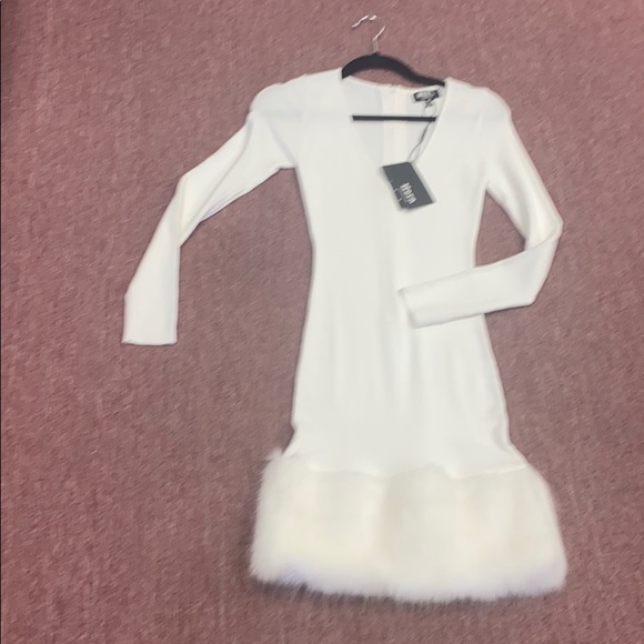 Dresses & Skirts - Beautiful Medium White Dress NWOT NEVER WORN